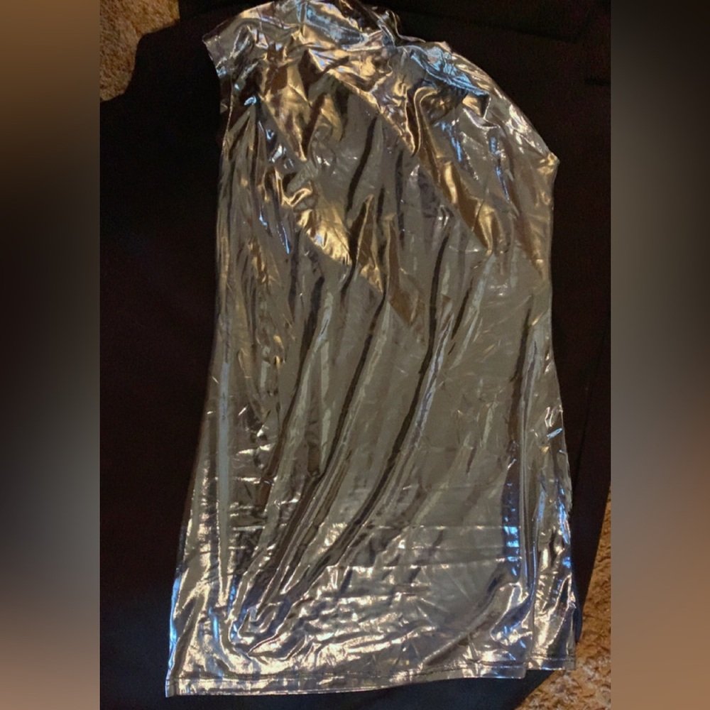 🩶🩶XXL SILVER ONE SHOULDER SLINKY DRESS OR WEAR AS A TUNIC♥️♥️